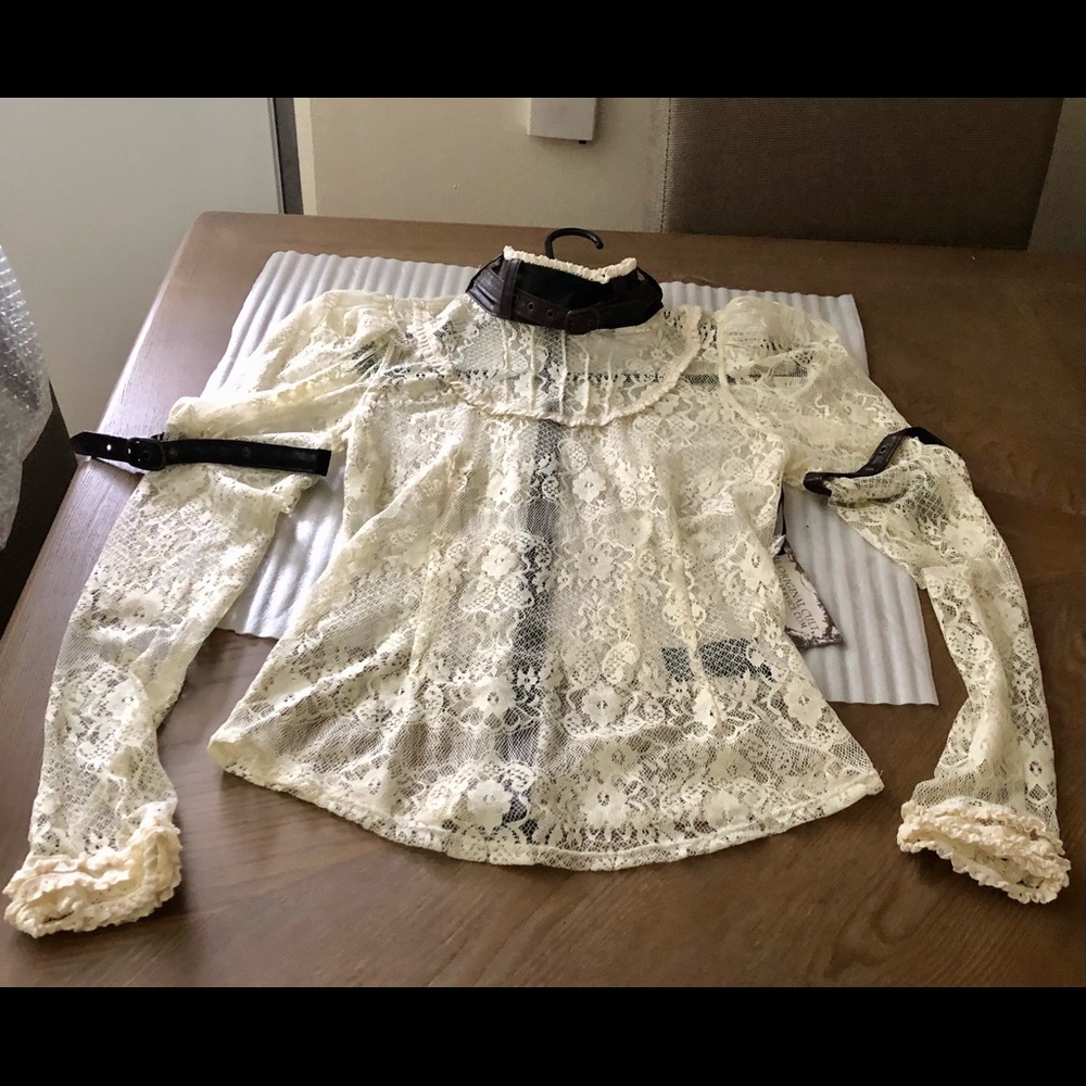 LIP SERVICE Ivory Lace Top  New (L)